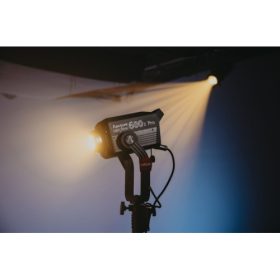Aputure LS 600X Pro Led Light