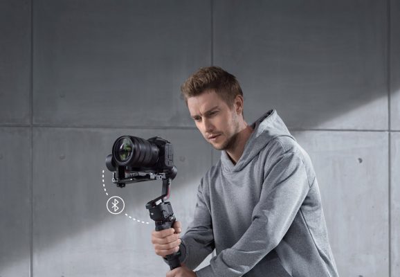 Gimbal hỗ trợ điều khiển camera thông qua kết nối bluetooth